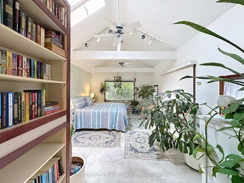 Photo 26 at 145 Parkview Avenue, Willowdale East, Toronto
