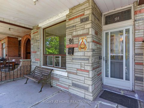 Photo 2 at 91 Borden Street, University, Toronto