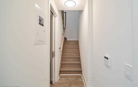 Photo 6 at 120 - 80 Vanauley Street, Chinatown, Toronto