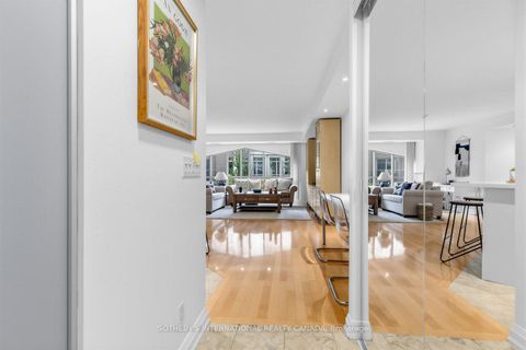 Photo 2 at 207 - 3 Mcalpine Street, Annex, Toronto