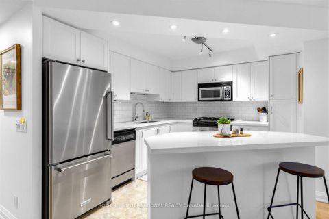 Photo 10 at 207 - 3 Mcalpine Street, Annex, Toronto