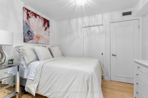 Photo 15 at 207 - 3 Mcalpine Street, Annex, Toronto