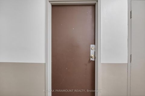 Photo 5 at 1011 - 2645 Kipling Avenue, Jamestown, Toronto