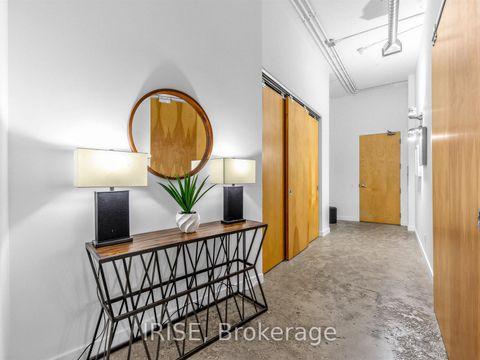 Photo 2 at 921 - 155 Dalhousie Street, Yonge Corridor, Toronto