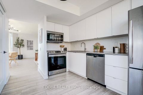 Photo 10 at 2102 - 30 Harrison Garden Boulevard, Willowdale East, Toronto