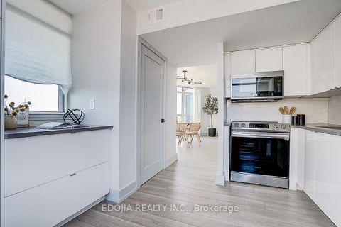 Photo 11 at 2102 - 30 Harrison Garden Boulevard, Willowdale East, Toronto