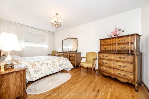 Photo 10 at 115 Topcliff Avenue, Jane Heights, Toronto