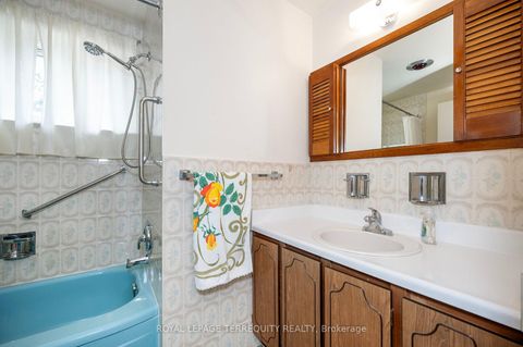 Photo 12 at 115 Topcliff Avenue, Jane Heights, Toronto