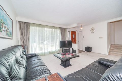 Photo 15 at 60 Vradenberg Drive, Sullivan, Toronto