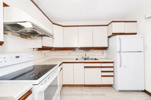 Photo 21 at 60 Vradenberg Drive, Sullivan, Toronto