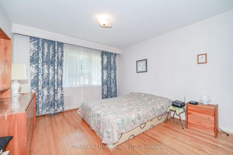 Photo 22 at 60 Vradenberg Drive, Sullivan, Toronto