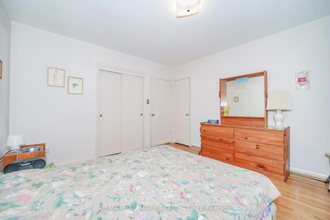 Photo 23 at 60 Vradenberg Drive, Sullivan, Toronto