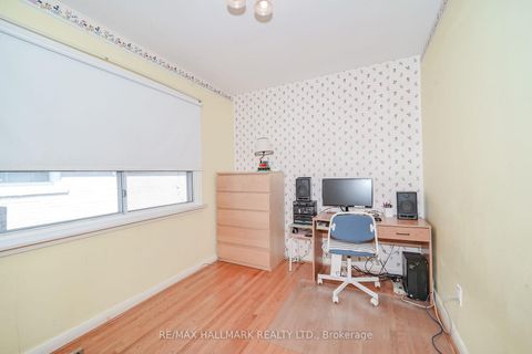 Photo 28 at 60 Vradenberg Drive, Sullivan, Toronto