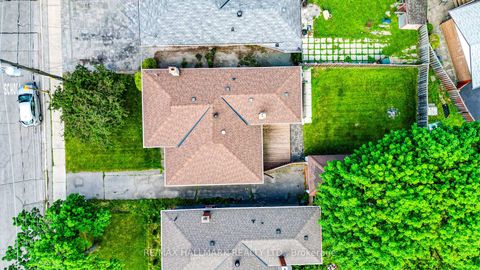 Photo 39 at 60 Vradenberg Drive, Sullivan, Toronto