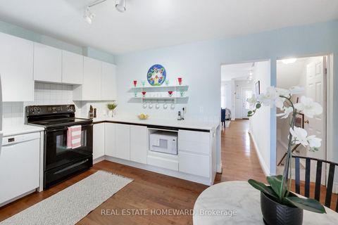 Photo 14 at 138 Lee Avenue, The Beaches, Toronto