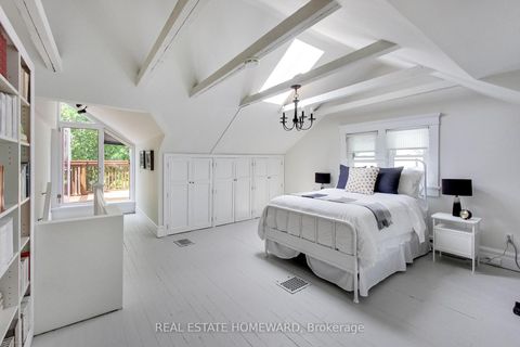 Photo 25 at 138 Lee Avenue, The Beaches, Toronto