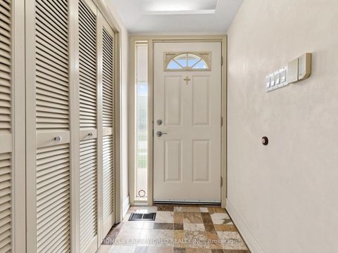 Photo 4 at 19 Robingrove Road, Branson, Toronto