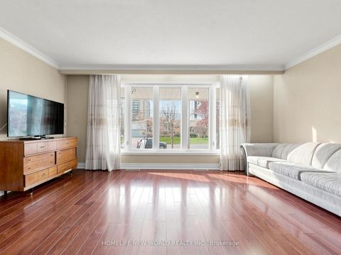 Photo 6 at 19 Robingrove Road, Branson, Toronto