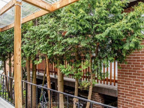 Photo 34 at 19 Robingrove Road, Branson, Toronto
