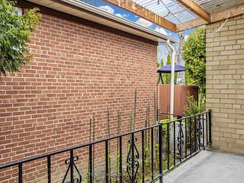 Photo 35 at 19 Robingrove Road, Branson, Toronto