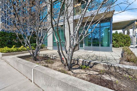 Photo 5 at 121 - 231 Fort York Boulevard, Niagara, Toronto
