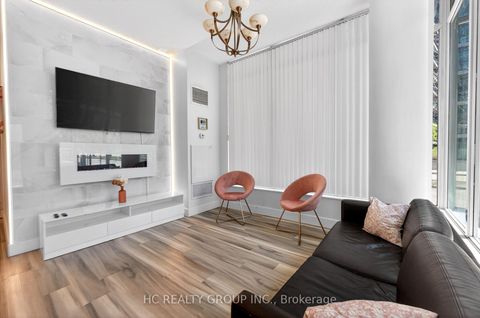 Photo 23 at 121 - 231 Fort York Boulevard, Niagara, Toronto