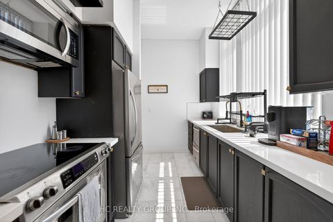 Photo 31 at 121 - 231 Fort York Boulevard, Niagara, Toronto
