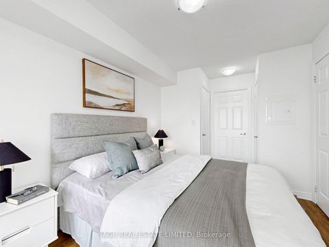 Photo 12 at 811 - 225 Wellesley Street E, South St. James Town, Toronto