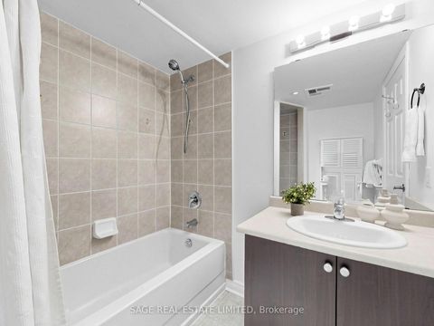 Photo 13 at 811 - 225 Wellesley Street E, South St. James Town, Toronto