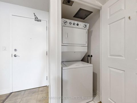 Photo 20 at 811 - 225 Wellesley Street E, South St. James Town, Toronto