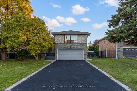 Photo 3 at 34 Euphrasia Drive, Glen Park, Toronto