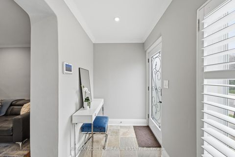 Photo 3 at 144B Roslin Avenue, Lawrence Park North, Toronto