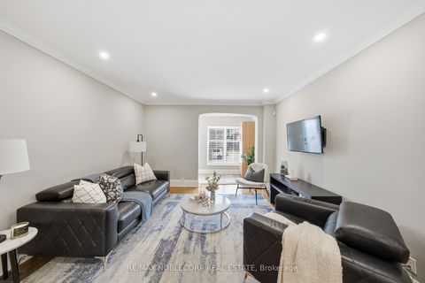 Photo 4 at 144B Roslin Avenue, Lawrence Park North, Toronto