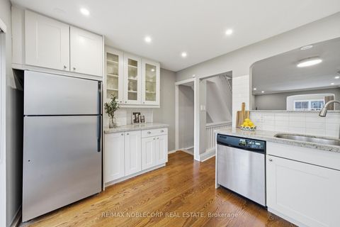 Photo 10 at 144B Roslin Avenue, Lawrence Park North, Toronto