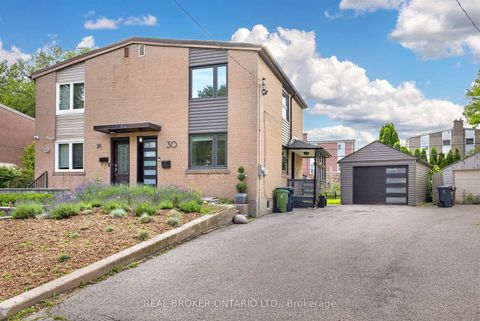 Photo 1 at 30 Willowmount Drive, Birchmount, Toronto