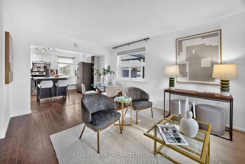 Photo 8 at 30 Willowmount Drive, Birchmount, Toronto
