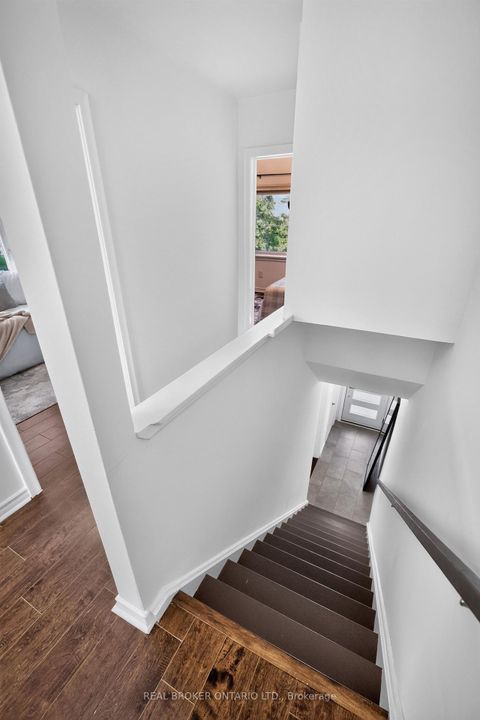 Photo 19 at 30 Willowmount Drive, Birchmount, Toronto