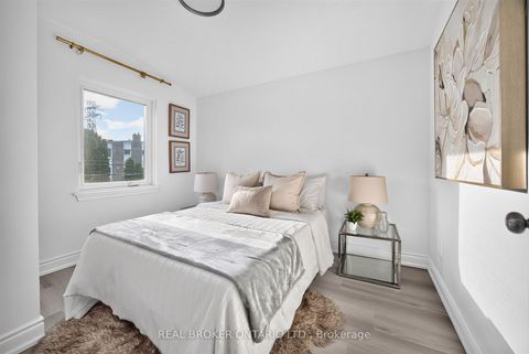 Photo 26 at 30 Willowmount Drive, Birchmount, Toronto