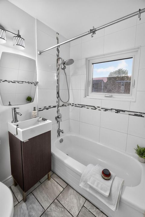 Photo 30 at 30 Willowmount Drive, Birchmount, Toronto