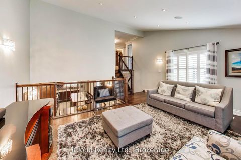 Photo 6 at 29 Pumfrey Crescent, Jamestown, Toronto