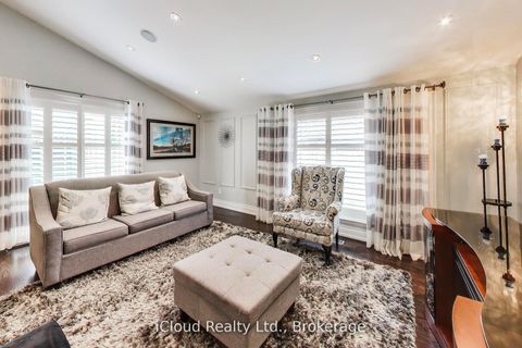 Photo 7 at 29 Pumfrey Crescent, Jamestown, Toronto
