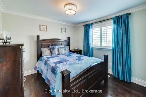 Photo 22 at 29 Pumfrey Crescent, Jamestown, Toronto