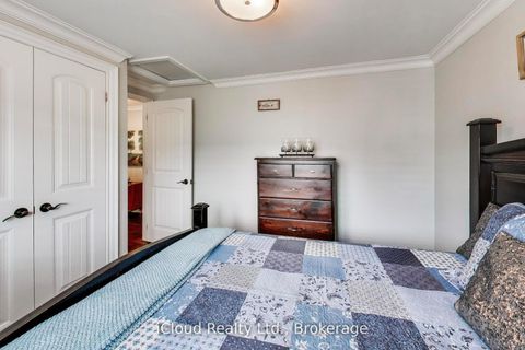 Photo 23 at 29 Pumfrey Crescent, Jamestown, Toronto