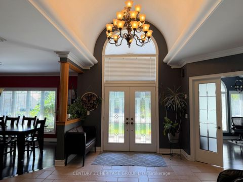 Photo 3 at 49 Shore Crescent, Historic Lakeshore Communities, Georgina