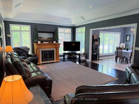 Photo 5 at 49 Shore Crescent, Historic Lakeshore Communities, Georgina