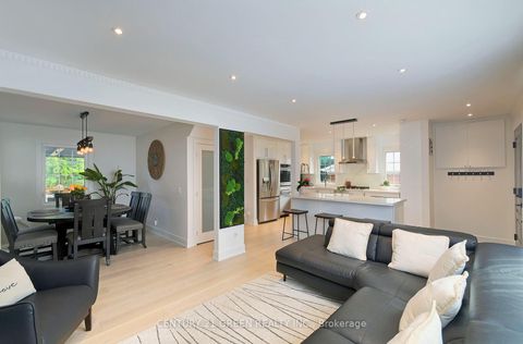 Photo 8 at 32 Castlebar Road, Queensway, Toronto