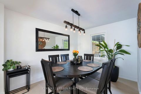 Photo 13 at 32 Castlebar Road, Queensway, Toronto