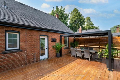 Photo 27 at 32 Castlebar Road, Queensway, Toronto