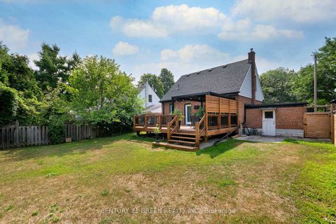 Photo 29 at 32 Castlebar Road, Queensway, Toronto