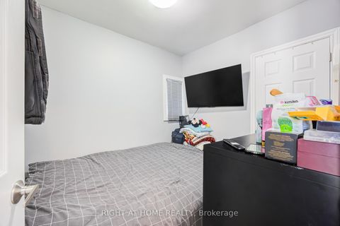 Photo 11 at 519 Rogers Road, Eglinton West, Toronto